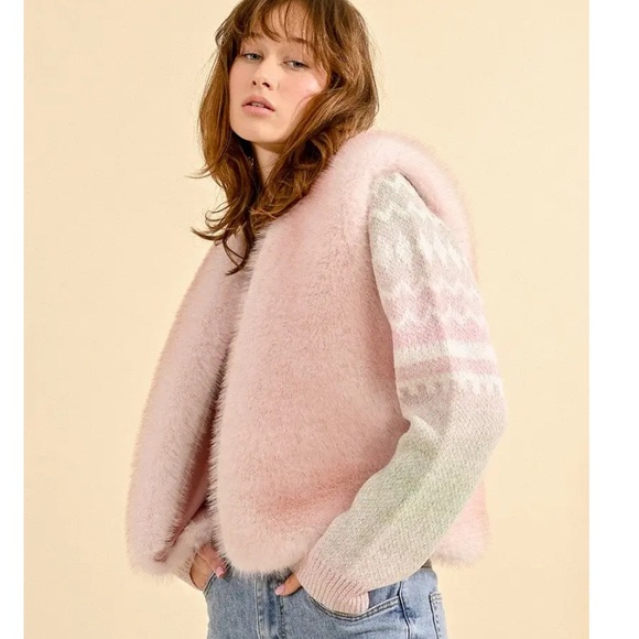 💕 Molly Bracken Fabbie Faux Fur Vest 💕 - Picture 2 of 8